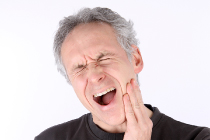 西鉄平尾駅・【松尾歯科クリニック】・周囲の歯がむし歯、歯周病になりやすくなる